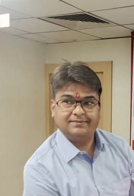 डॉ अखिलेश